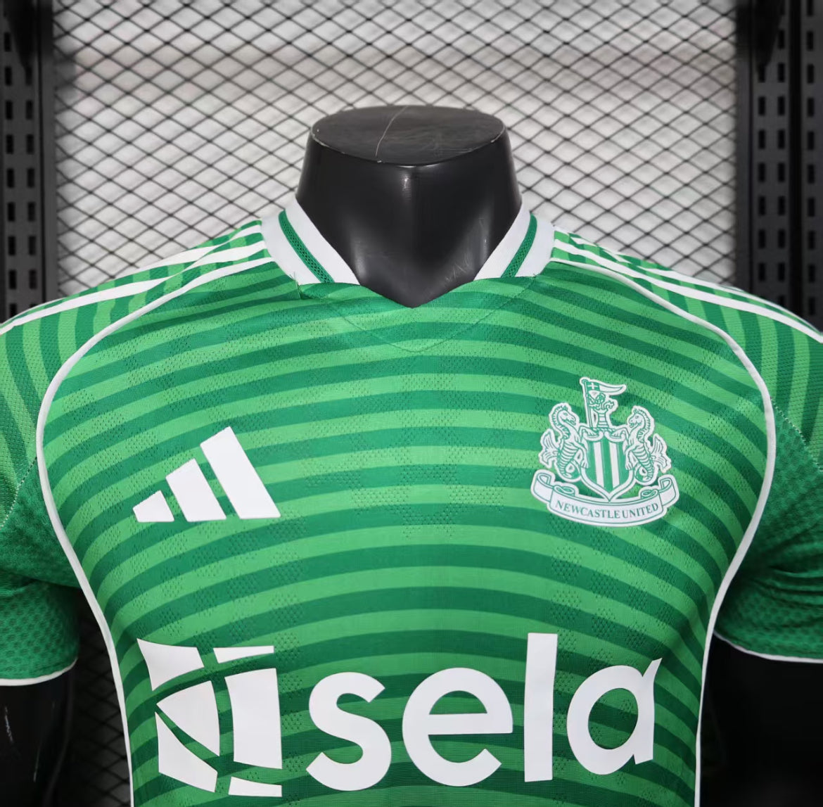 NEWCASTLE UNITED AWAY JERSEY 25/26