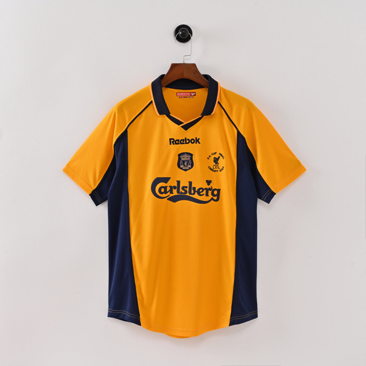 LIVERPOOL 00-01 AWAY SHIRT