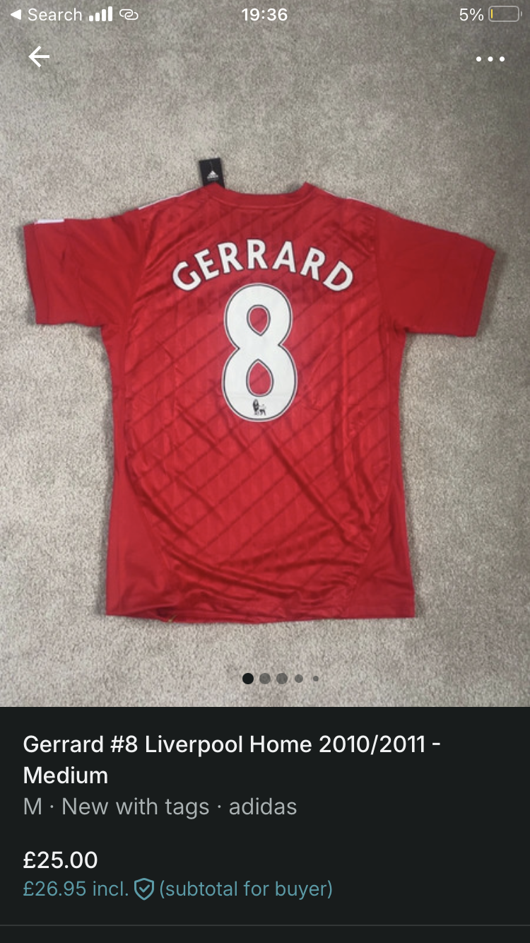 Liverpool Steven Gerrard - 2010/11 - Medium